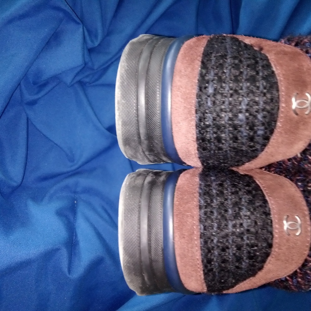Chanel sneakers - Picture 2 of 5